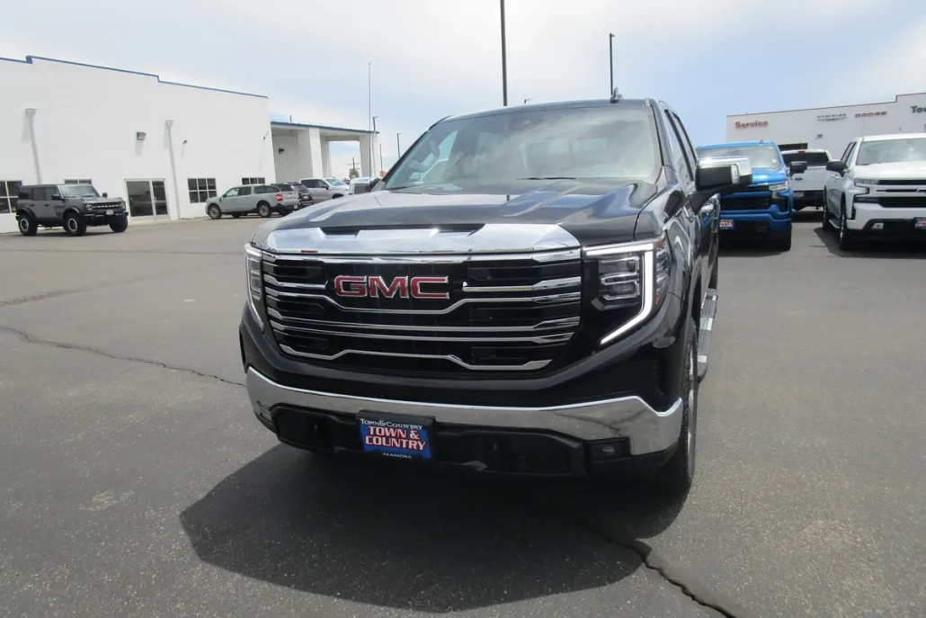 2025 Gmc Sierra 1500 SLT photo 1