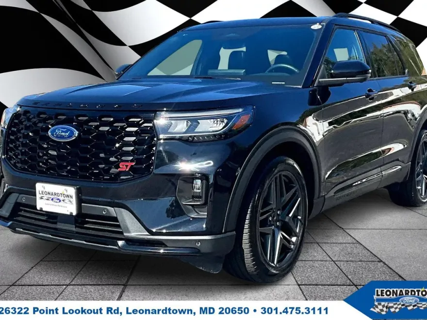 2025 Ford Explorer ST photo 1