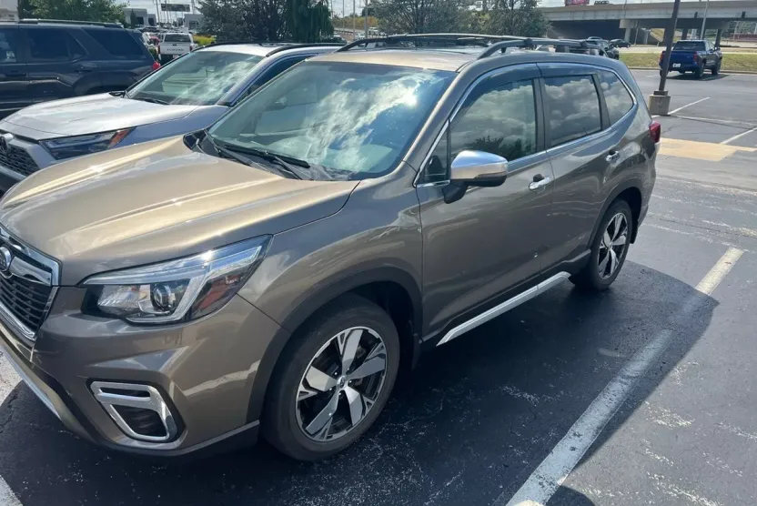 2019 Subaru Forester Touring photo 1