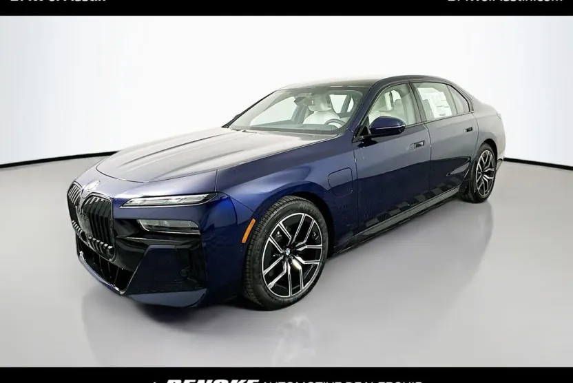 2026 Bmw 750e photo 1