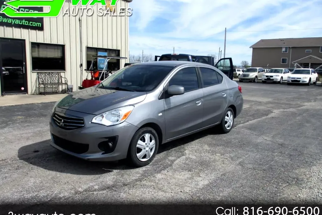2017 Mitsubishi Mirage G4 SE photo 1