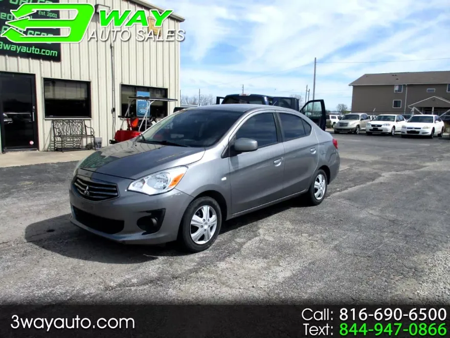 2017 Mitsubishi Mirage G4 SE photo 1