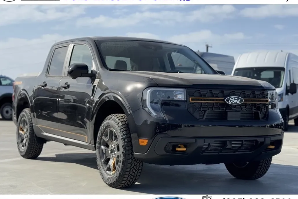 2025 Ford Maverick Tremor photo 1