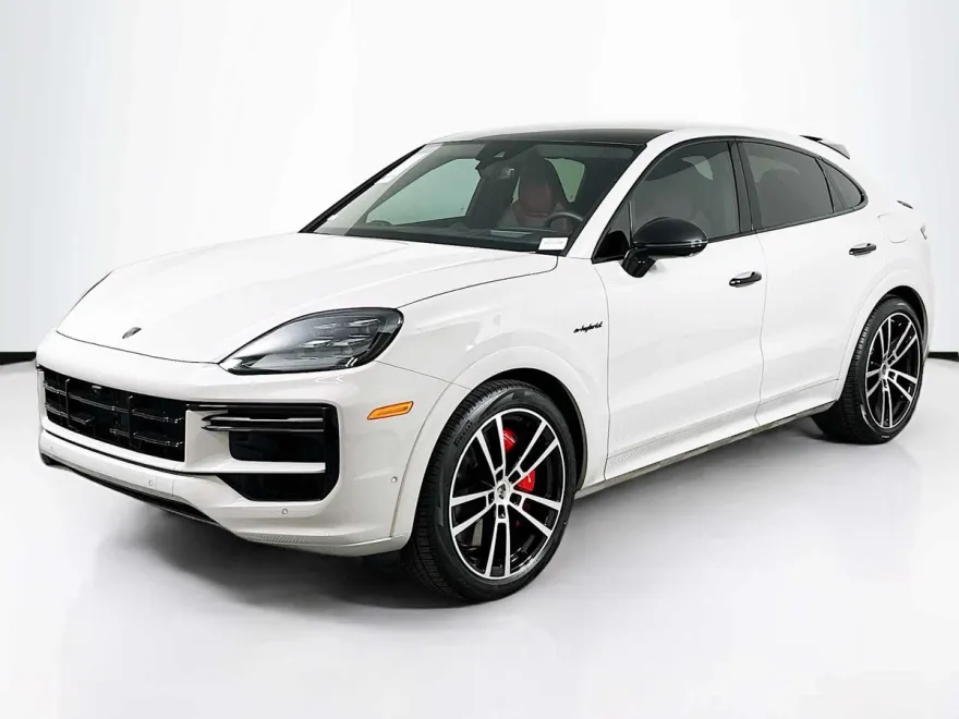2025 Porsche Cayenne Turbo E-Hybrid Coupe photo 1