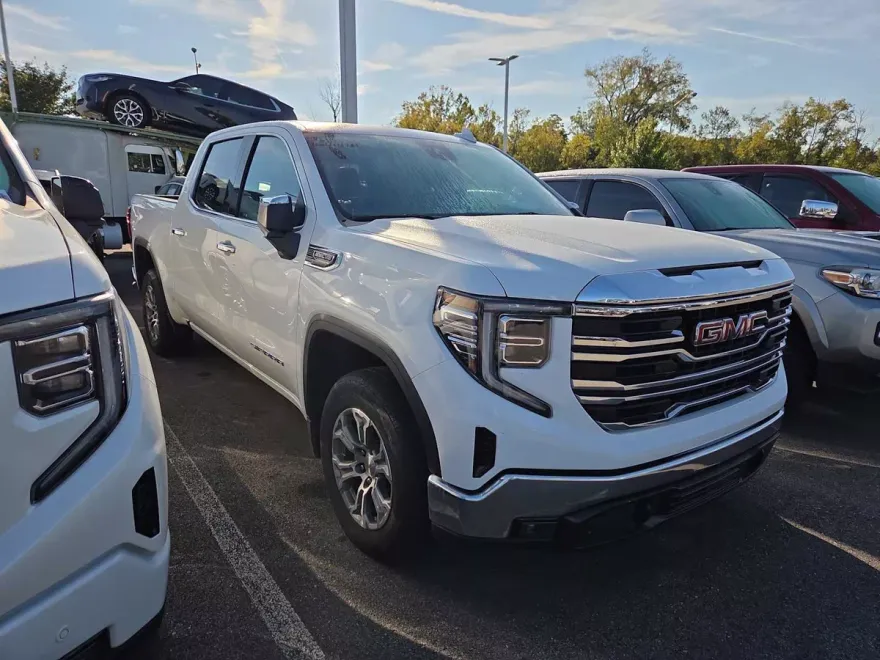 2024 Gmc Sierra 1500 SLT photo 1