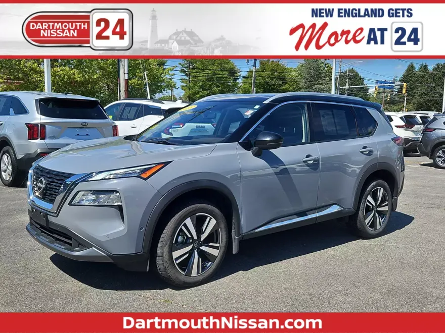 2023 Nissan Rogue SL photo 1