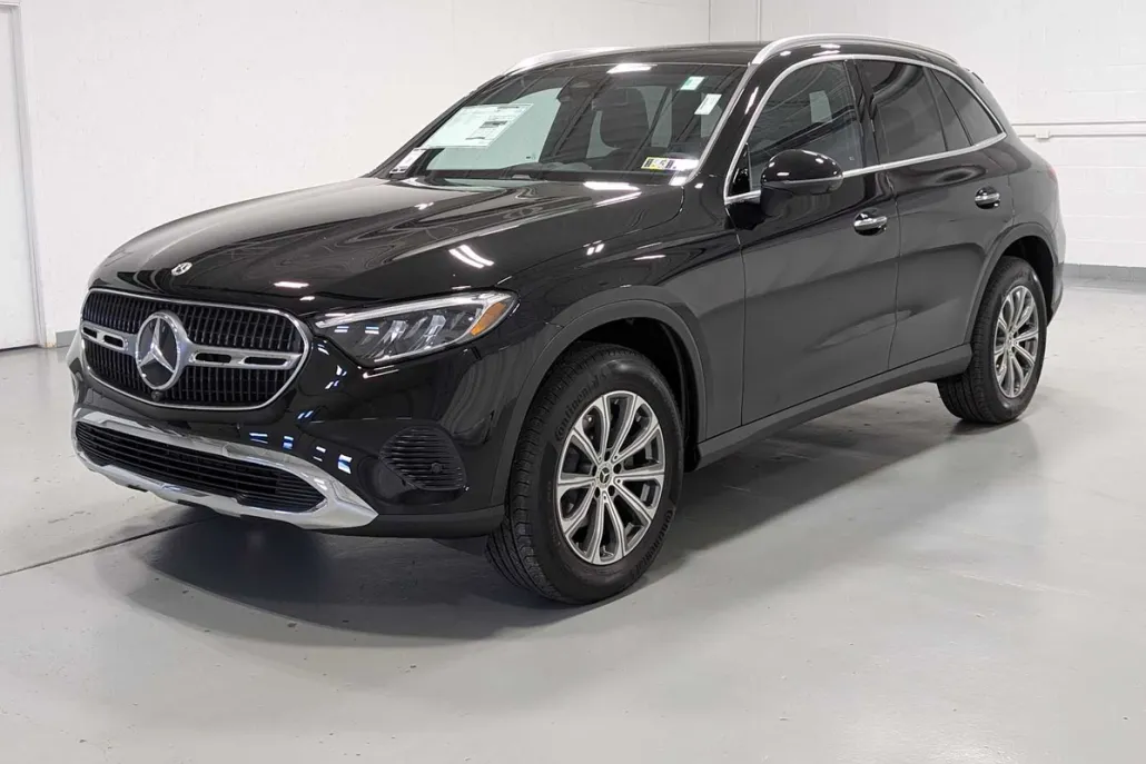 2026 Mercedes Benz GLC 300 4MATIC photo 1