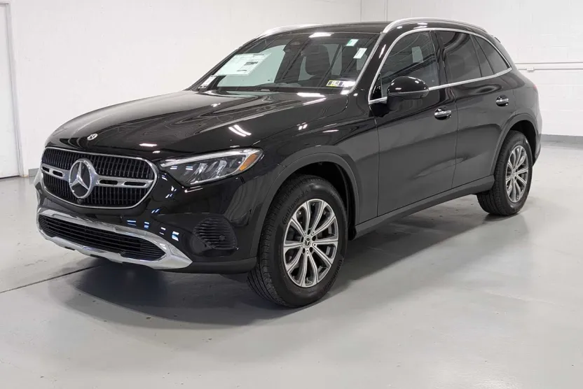 2026 Mercedes Benz GLC 300 4MATIC photo 1