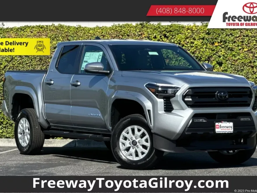 2025 Toyota Tacoma SR5 photo 1
