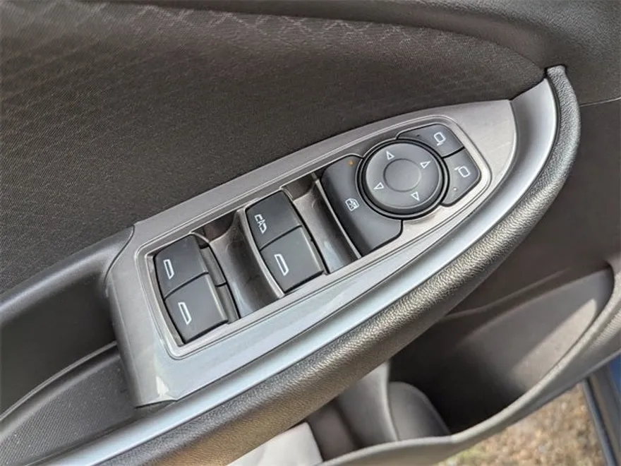 2024 Chevrolet Malibu 1LT photo 1