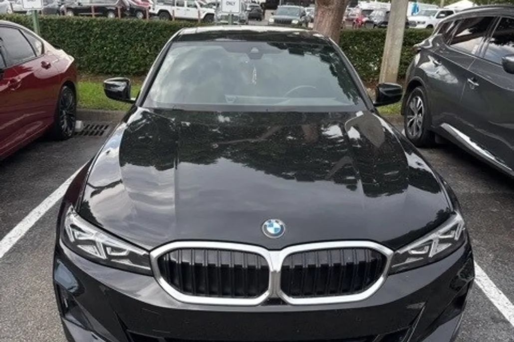 2024 Bmw 330i photo 1