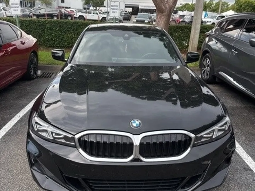 2024 Bmw 330i photo 1