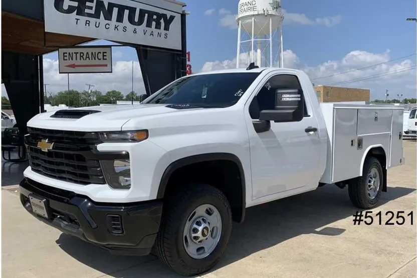 2024 Chevrolet Silverado 2500HD photo 1