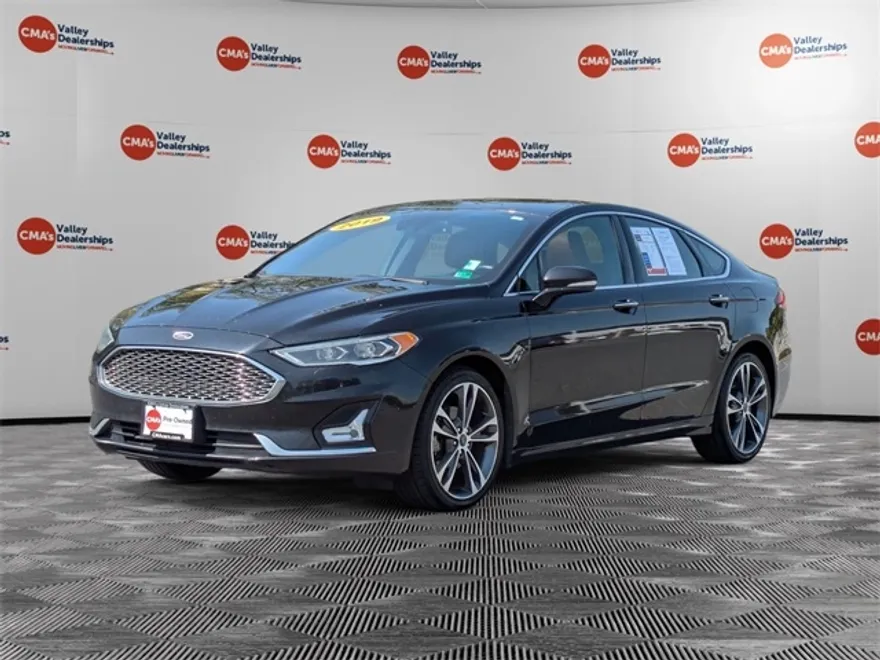 2019 Ford Fusion Titanium photo 1