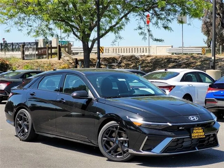 2025 Hyundai Elantra N Line photo 1