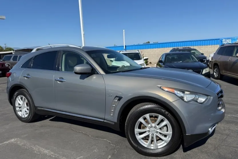 2014 Infiniti QX70 Base photo 1