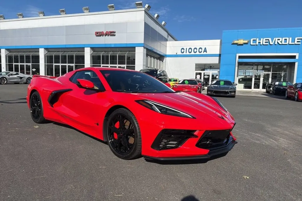 2022 Chevrolet Corvette Stingray 2LT photo 1