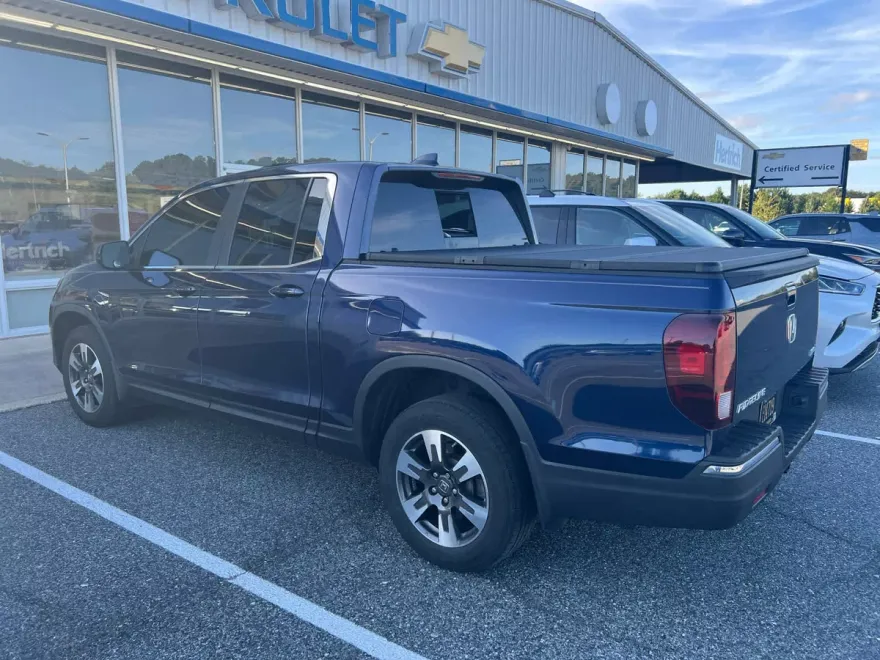2019 Honda Ridgeline RTL-T photo 1