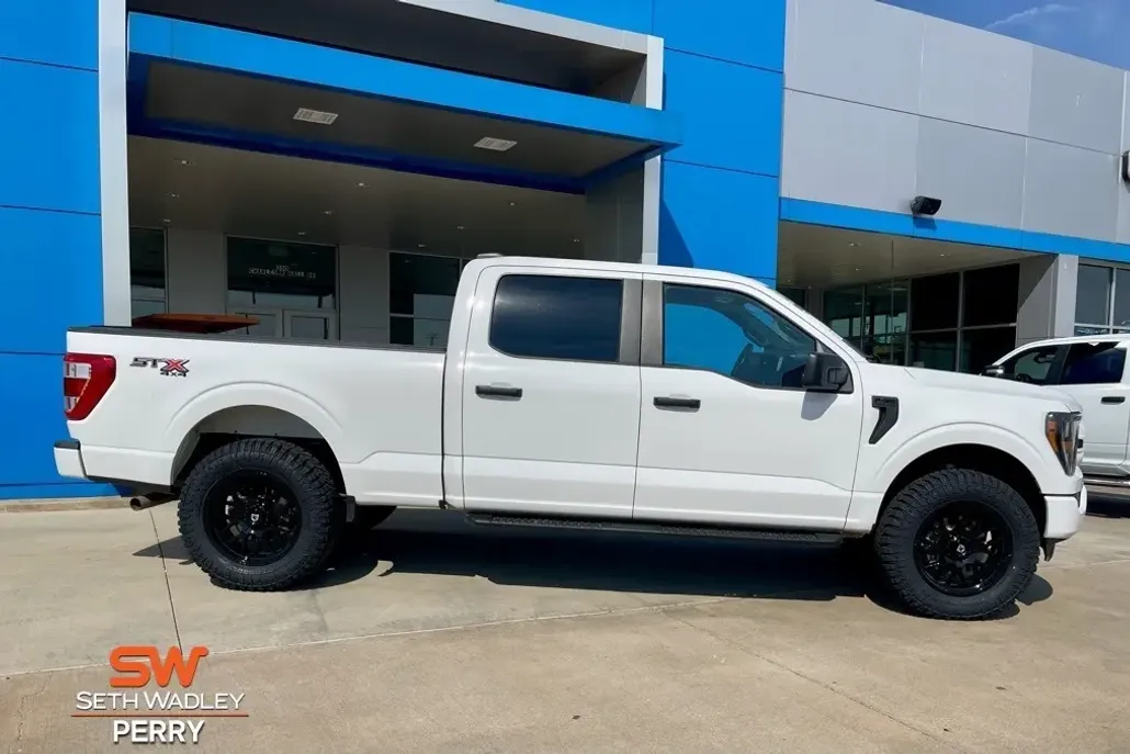 2023 Ford F-150 XL photo 1