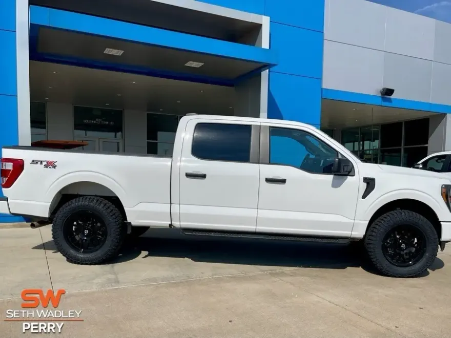 2023 Ford F-150 XL photo 1