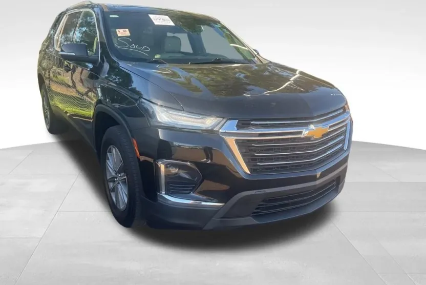 2022 Chevrolet Traverse Leather photo 1
