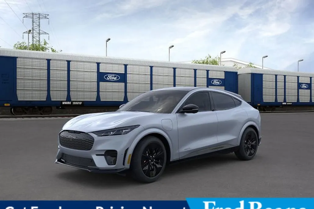 2025 Ford Mustang Mach-E GT photo 1