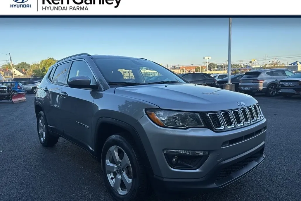 2020 Jeep Compass Latitude photo 1