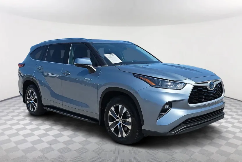 2021 Toyota Highlander Hybrid XLE photo 1