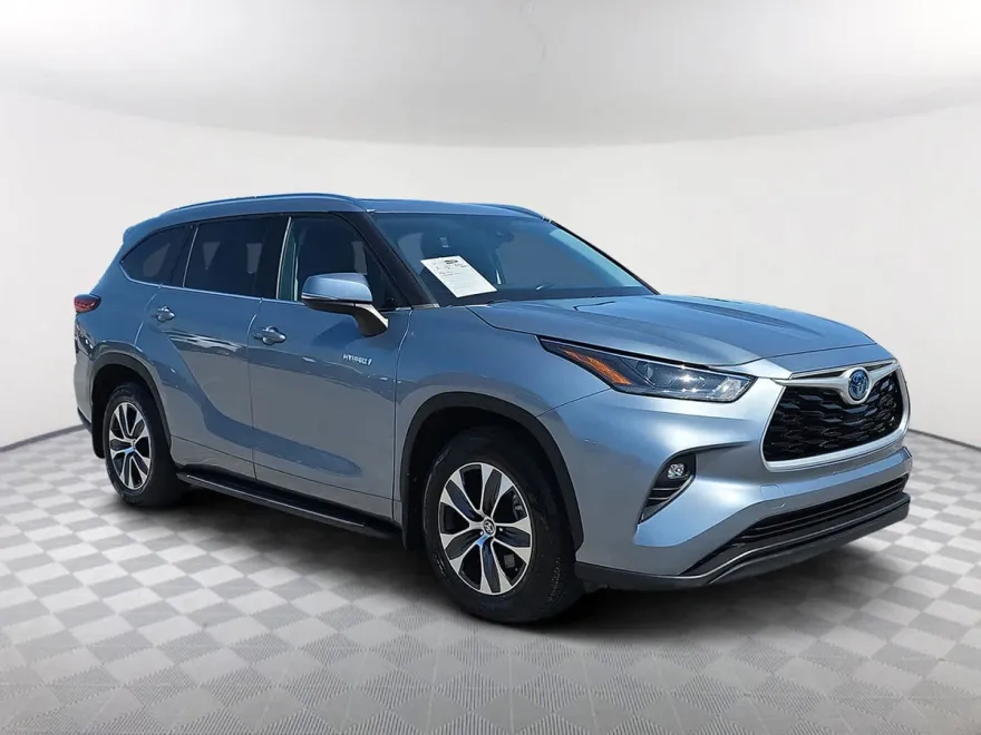 2021 Toyota Highlander Hybrid XLE photo 1