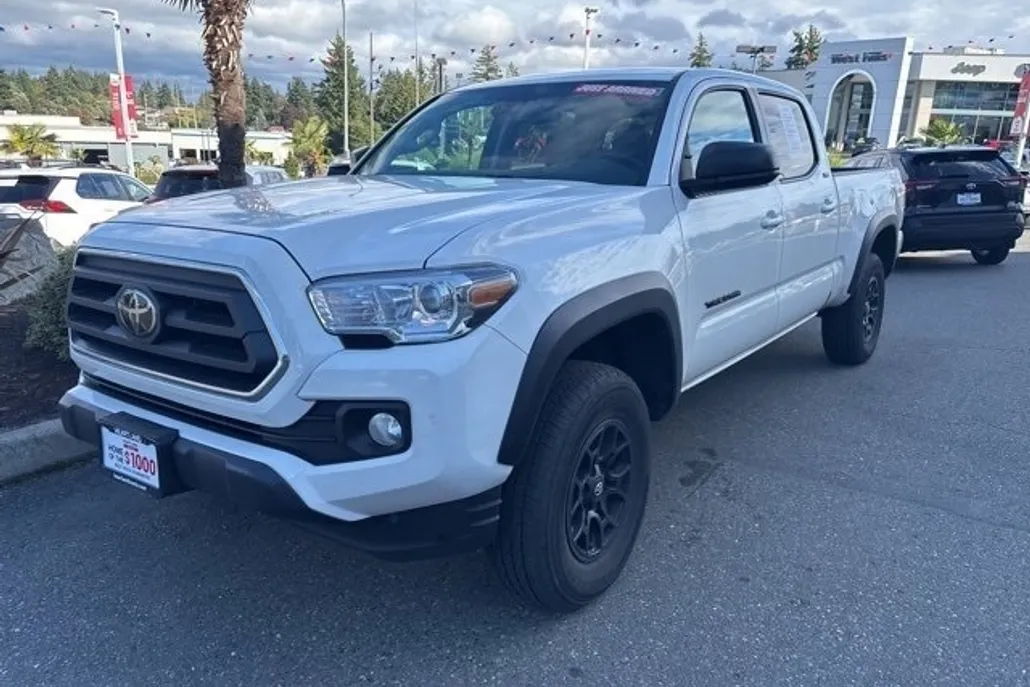 2023 Toyota Tacoma SR5 V6 photo 1