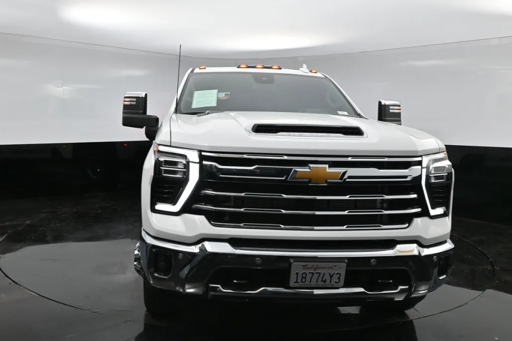 2024 Chevrolet Silverado 3500HD LTZ photo 1
