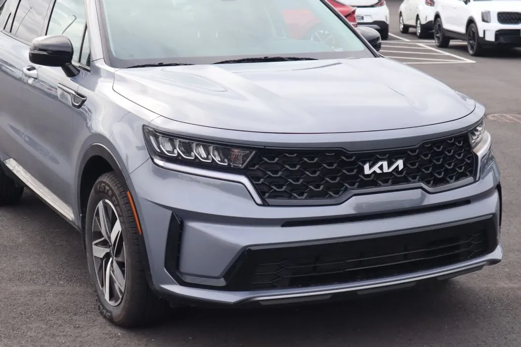 2023 Kia Sorento S photo 1
