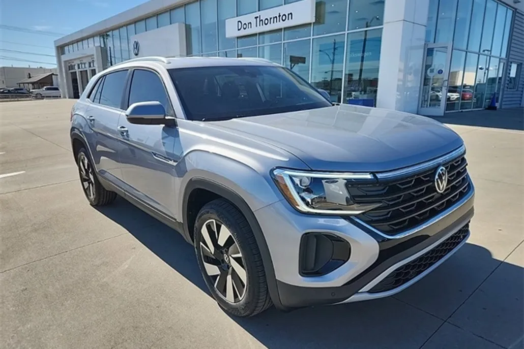 2025 Volkswagen Atlas Cross Sport SE Technology photo 1