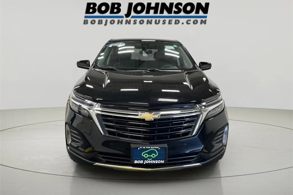 2023 Chevrolet Equinox LT photo 1