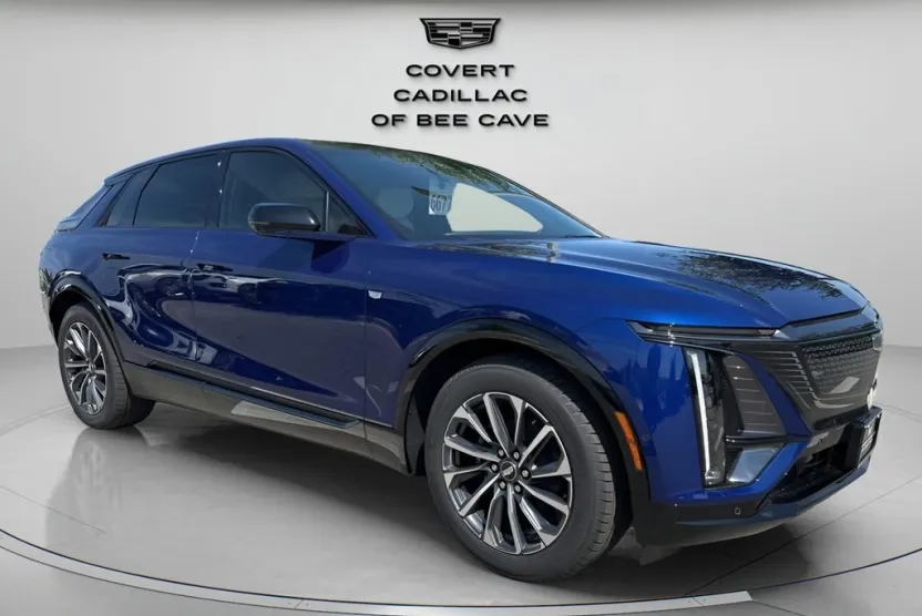 2025 Cadillac Lyriq Sport photo 1