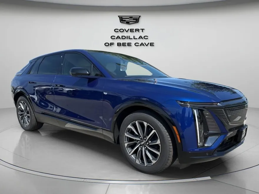 2025 Cadillac Lyriq Sport photo 1