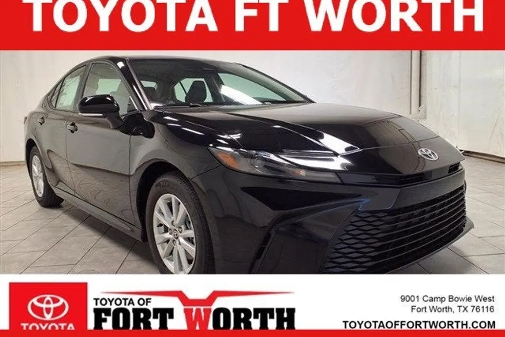2026 Toyota Camry LE photo 1