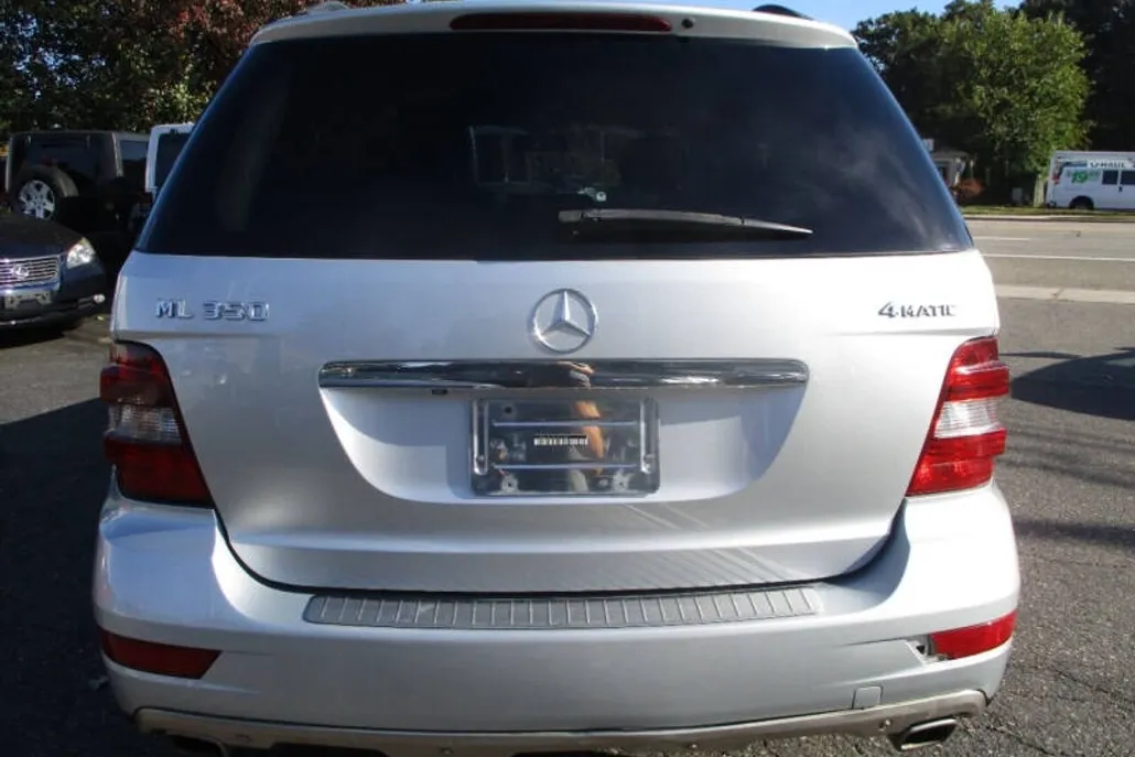 2010 Mercedes Benz ML 350 4MATIC photo 1