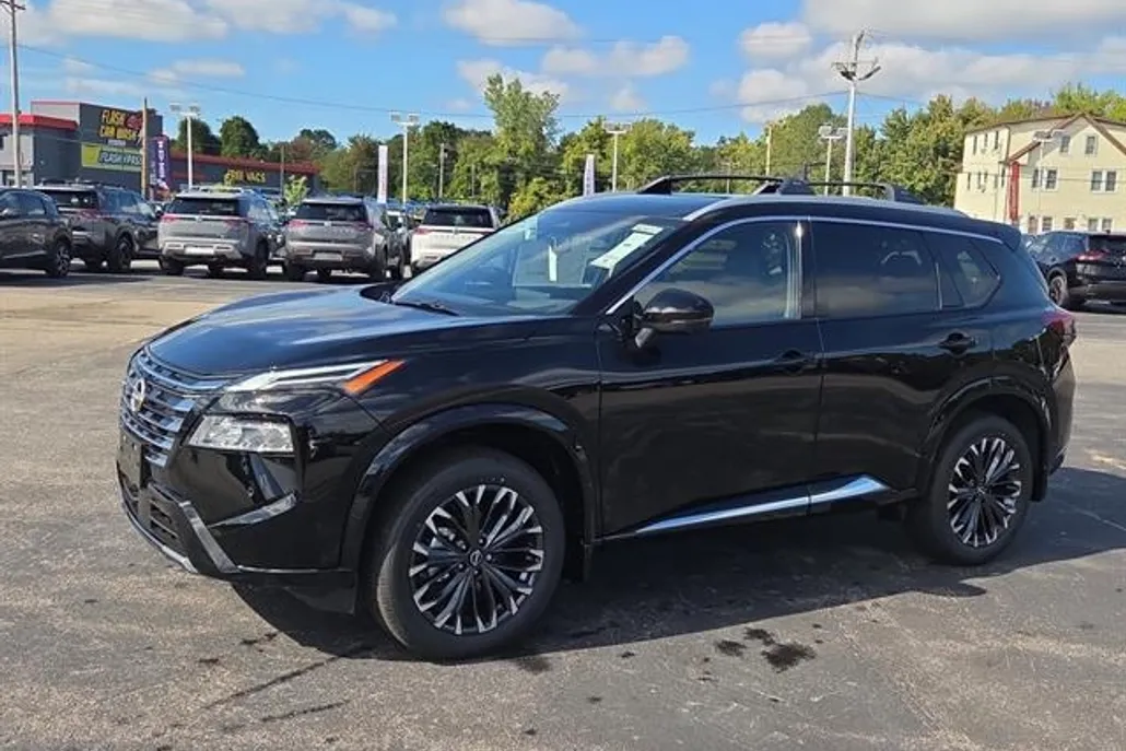 2026 Nissan Rogue Platinum photo 1