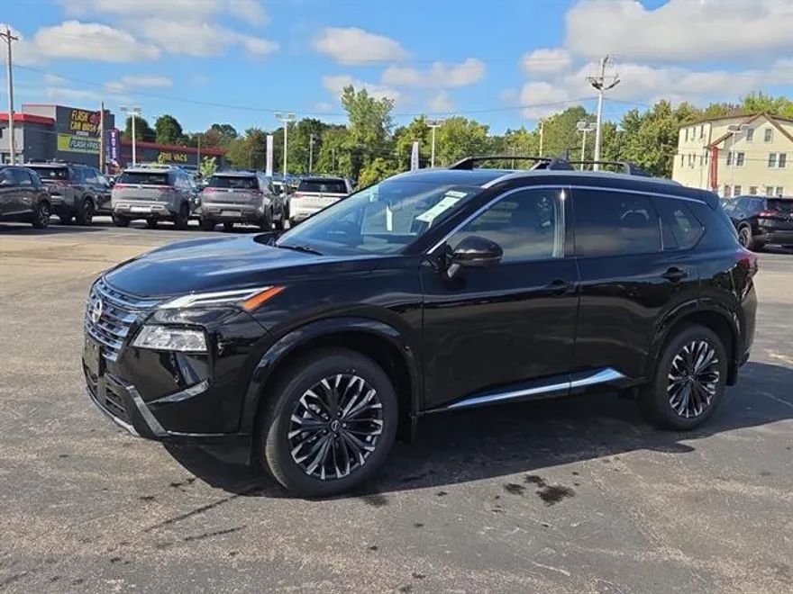 2026 Nissan Rogue Platinum photo 1