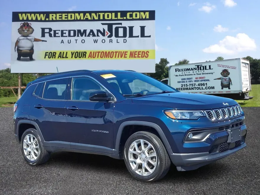 2024 Jeep Compass Latitude Lux photo 1