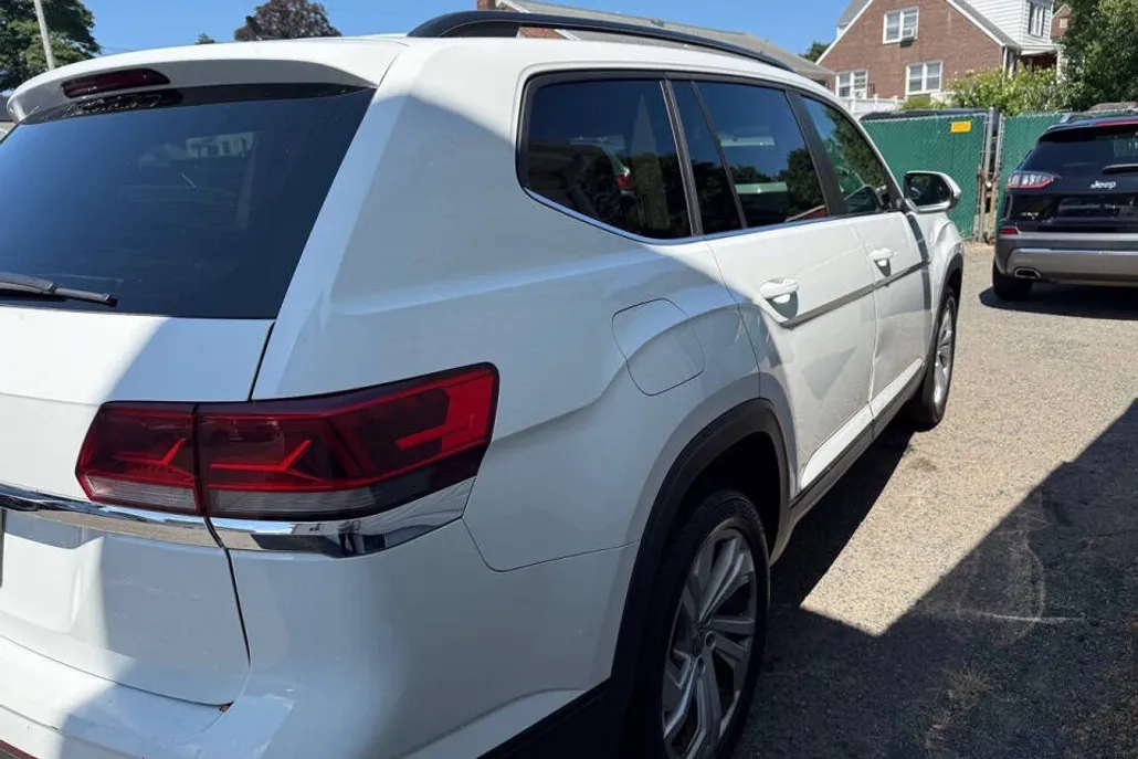 2022 Volkswagen Atlas V6 SE photo 1