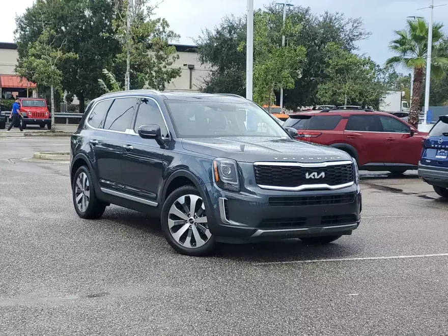 2022 Kia Telluride S photo 1