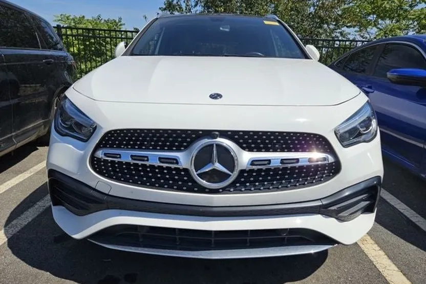 2021 Mercedes Benz GLA 250 photo 1