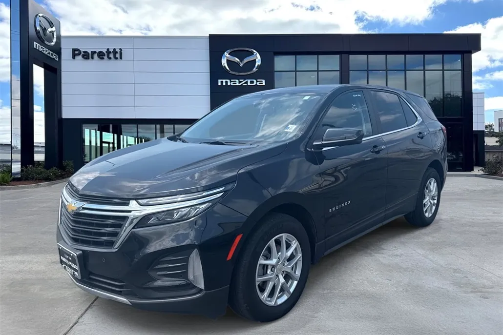 2024 Chevrolet Equinox LT photo 1