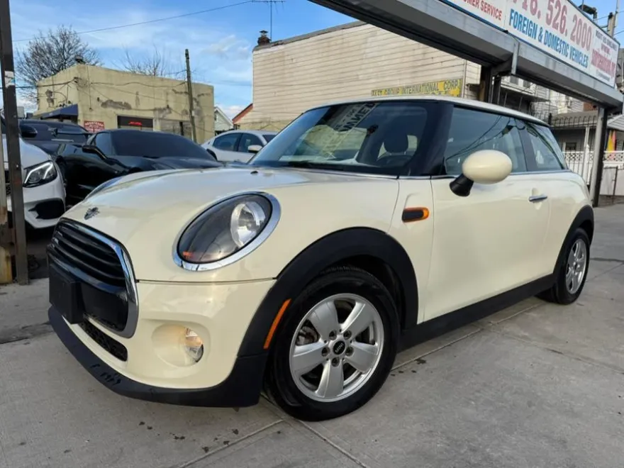 2019 Mini Cooper 2 Door Hardtop photo 1