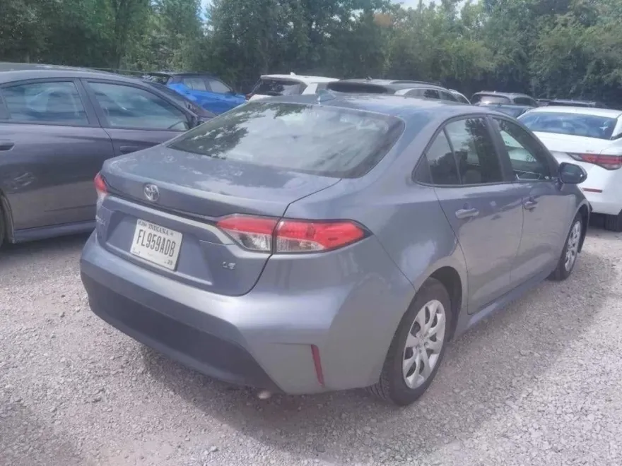 2023 Toyota Corolla LE photo 1