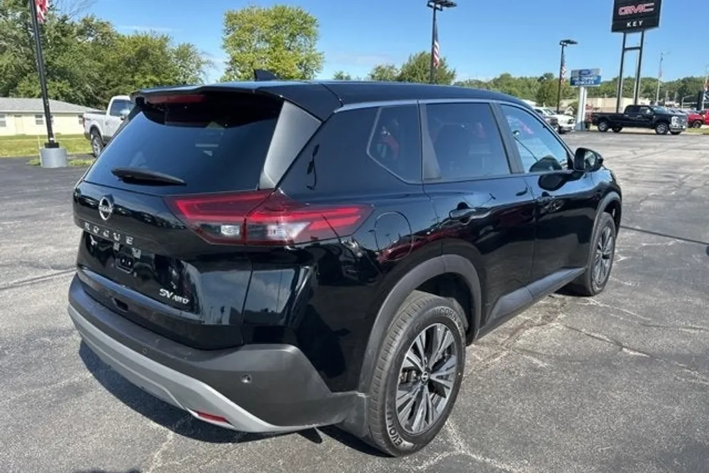 2023 Nissan Rogue SV photo 1