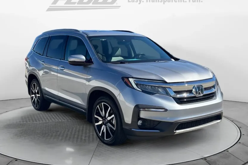 2021 Honda Pilot Touring photo 1