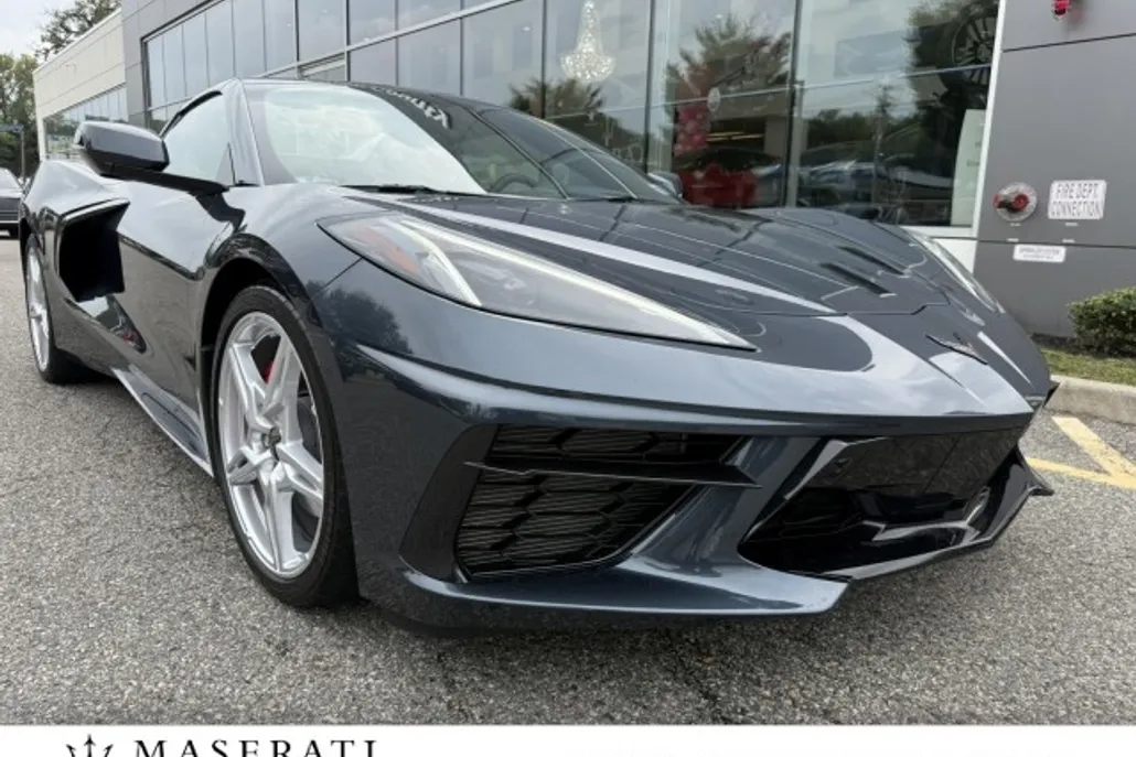 2021 Chevrolet Corvette 2LT photo 1